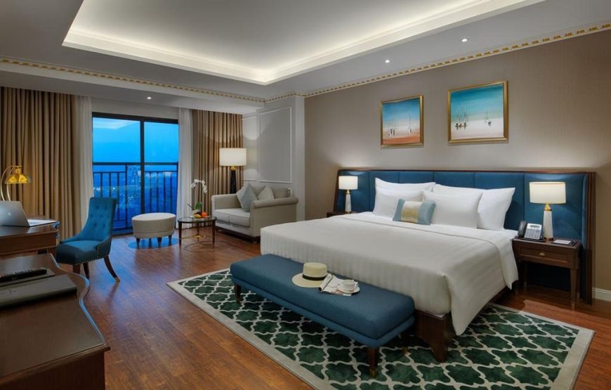 Deluxe Golf View Double – FLC Hạ Long