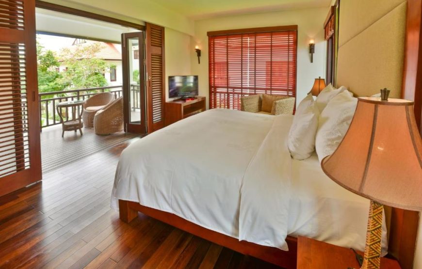 HOTEL COLLINE