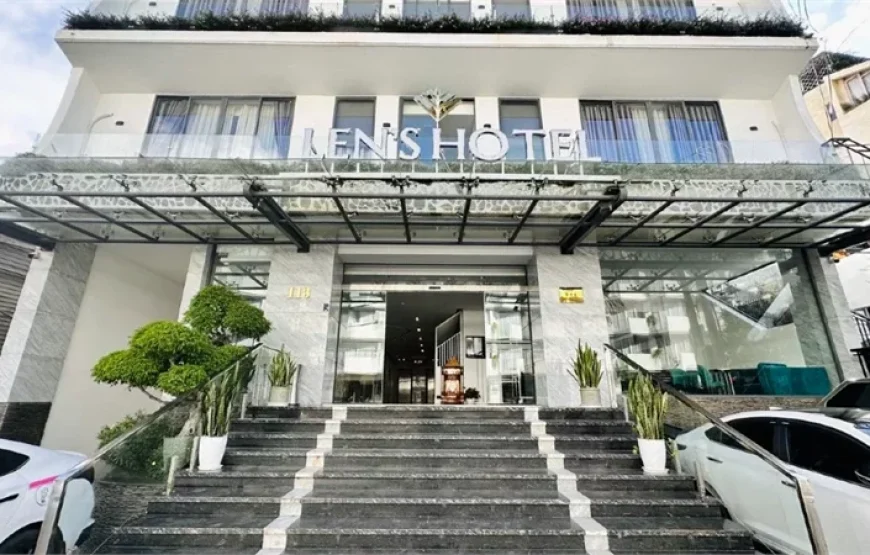 Len’s Hotel