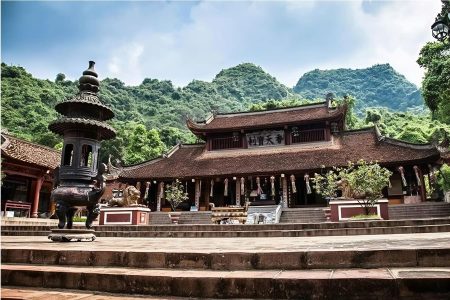 QUẦN THỂ TAM CHÚC – ĐỊA TẠNG PHI LAI – CHÙA HƯƠNG